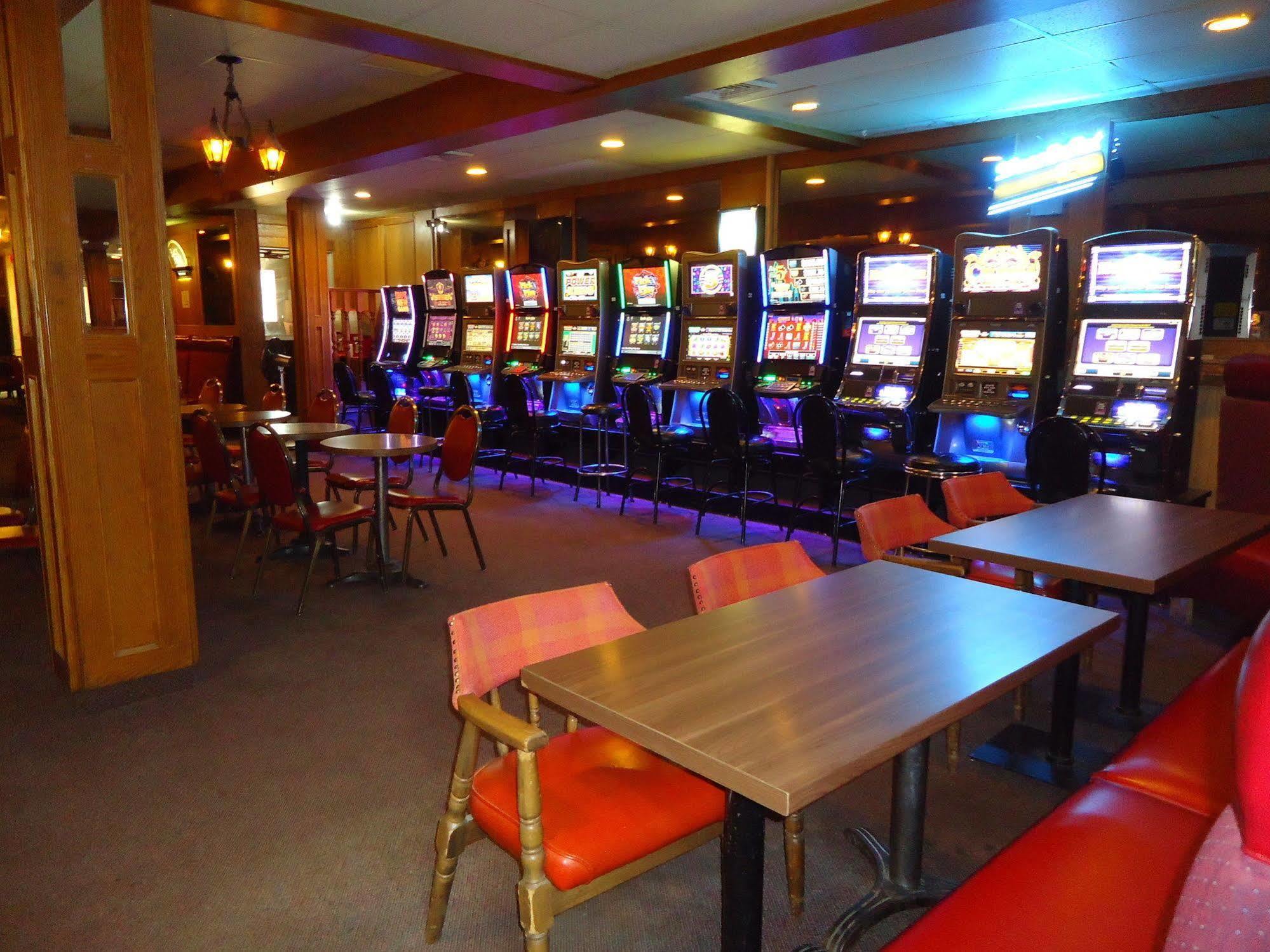 Beaver Hotel North Battleford Eksteriør billede