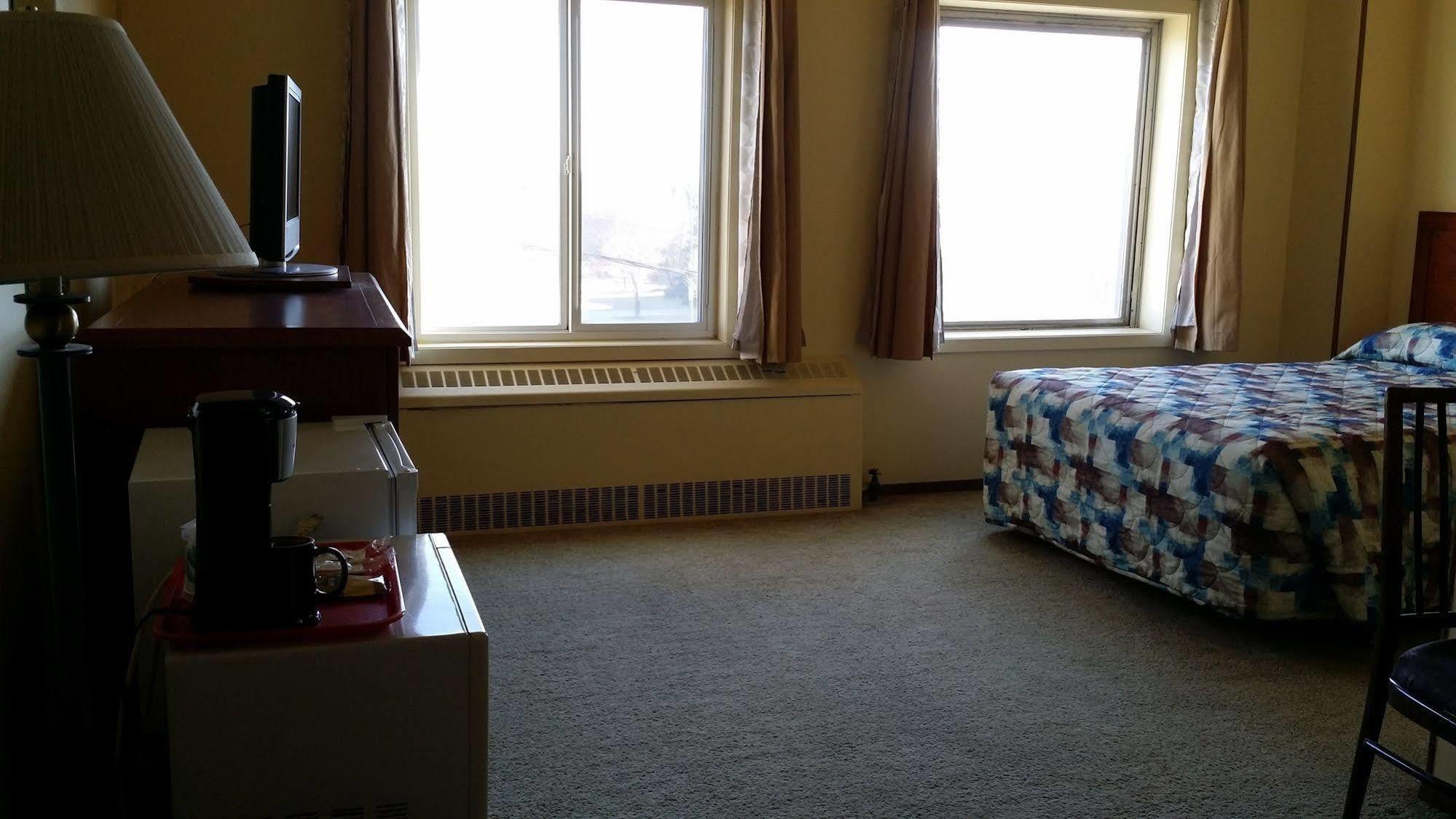 Beaver Hotel North Battleford Eksteriør billede